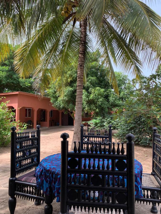 The Gunjur Project Lodge ภายนอก รูปภาพ